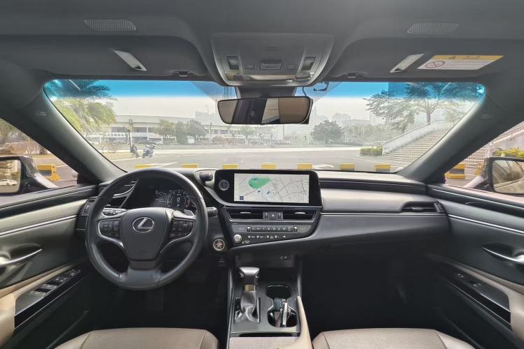 Used Lexus ES 2022 200 Excellence Edition
