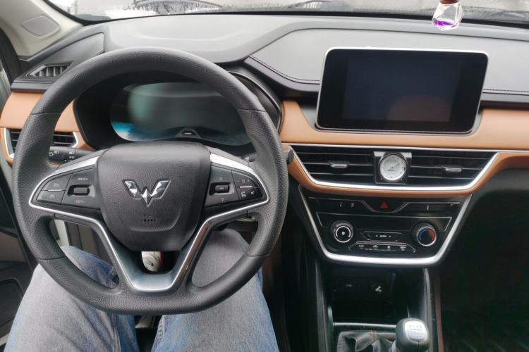 Used Wuling Hongguang S3 2018 1.5L Manual Luxury Model China V Standard