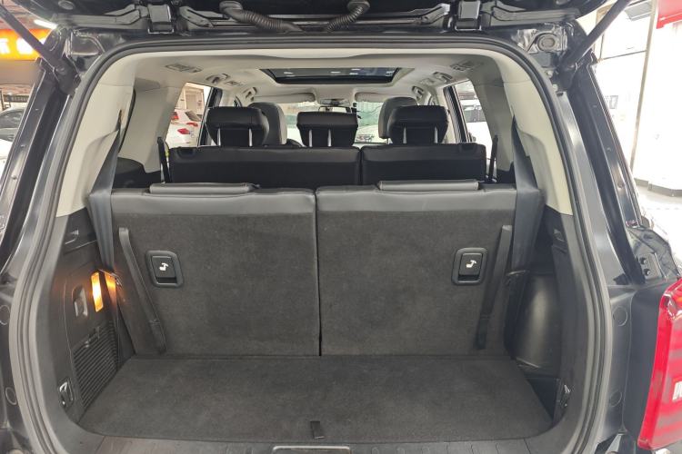 Used GAC Trumpchi GS8 2017 320T Two-Wheel Drive Luxury Smart Connectivity Version (7 Seats)
