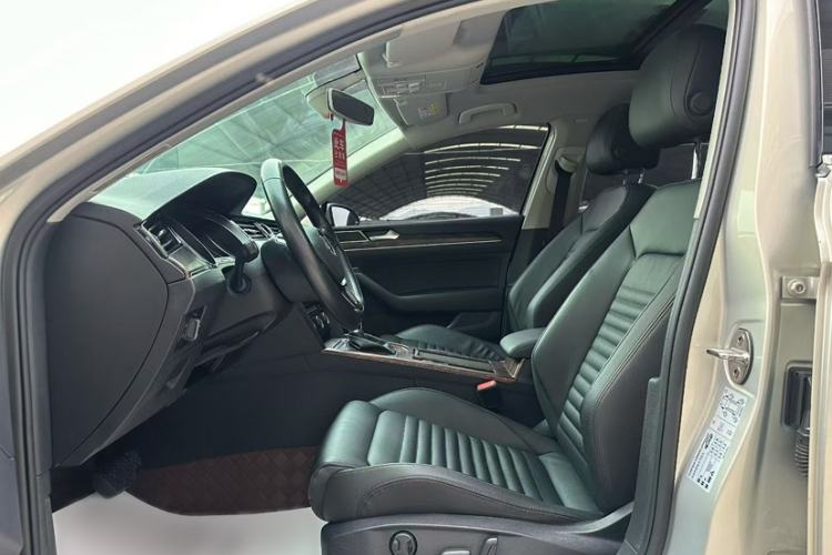 Used Volkswagen Magotan 2019 330TSI DSG Luxury Version China VI Standard
