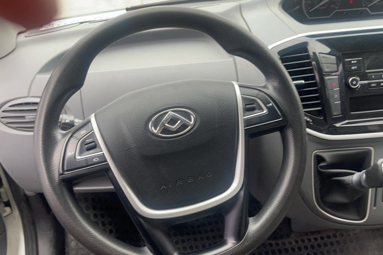 Used SAIC MAXUS Xintu V80 2021 2.0T Manual Classic City Delivery King Short Wheelbase Ultra-Low Roof 3-Seater
