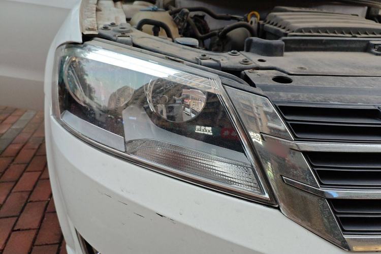 Used Volkswagen Lavida 2013 1.6L Manual Comfort Edition
