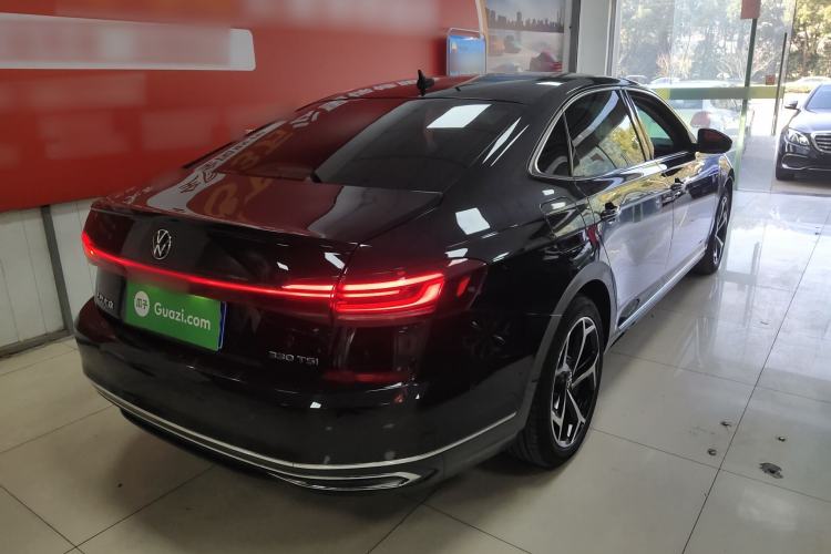 Used Volkswagen Passat 2023 330TSI Starry Luxury Edition
