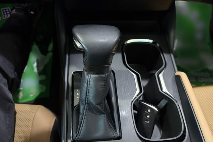 Used Lexus ES 2022 300h Excellence Edition
