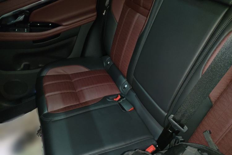 Used Land Rover Range Rover Evoque 2021 Range Rover Velar 249 PS R-Dynamic HSE Luxury Edition