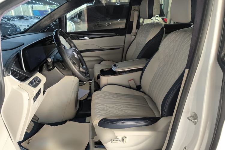 Used Buick GL8 2021 ES Landtrek 653T Comfort Edition
