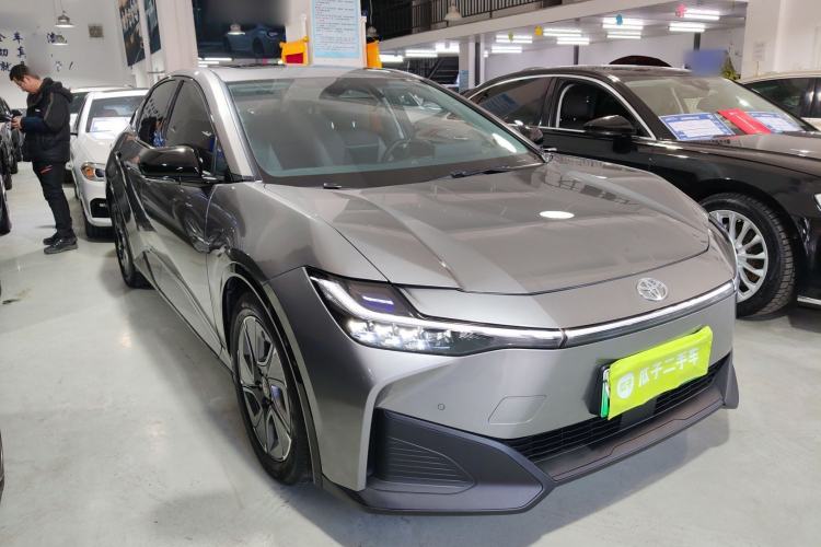 Used Toyota bZ3 2023 616 km Long-Range PRO