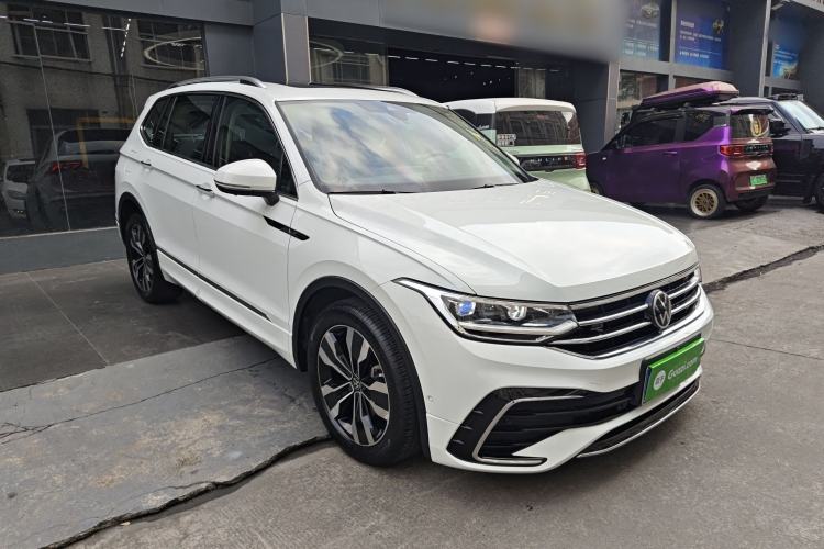 Used Volkswagen Tiguan L 2023 Restyled 330TSI Automatic Two-Wheel Drive R-Line Enhanced Comfort Version
