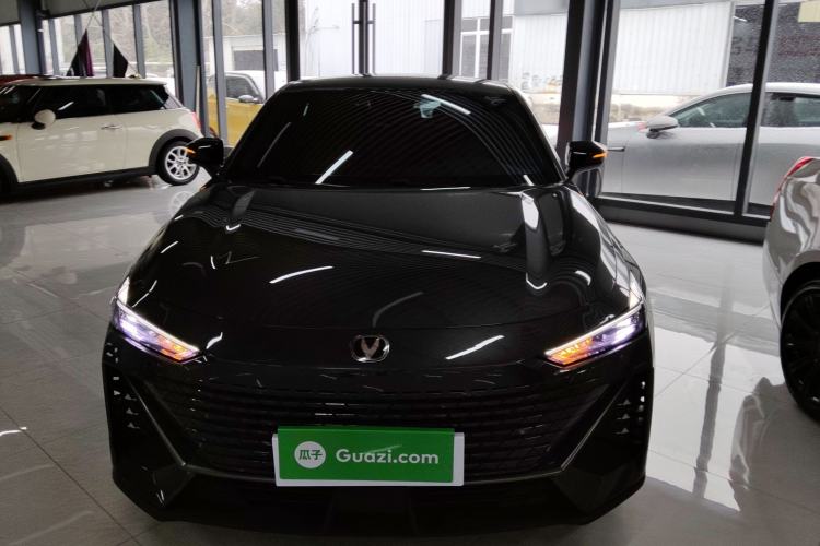 Used Changan UNI-V 2022 1.5T Prestige Version
