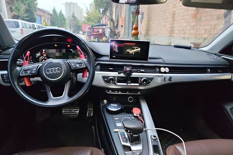 Used Audi A4L 2018 30th Anniversary Edition 40 TFSI Fashion Model
