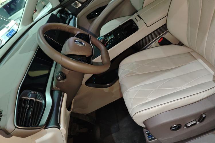 Used Denza D9 2022 DM-i 970 Four-Wheel Drive Flagship Model