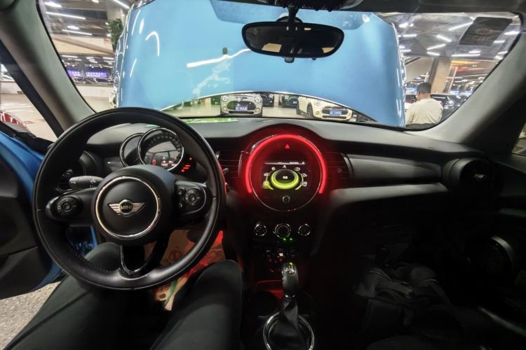 Used MINI MINI 2015 1.5T COOPER Fun Five-Door Edition
