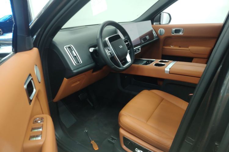 Used Li Auto L8 2023 Pro Model
