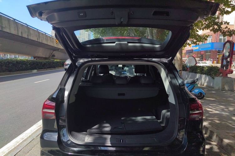 Used Roewe RX5 2017 20T Two-Wheel Drive Automatic Internet Elite Edition
