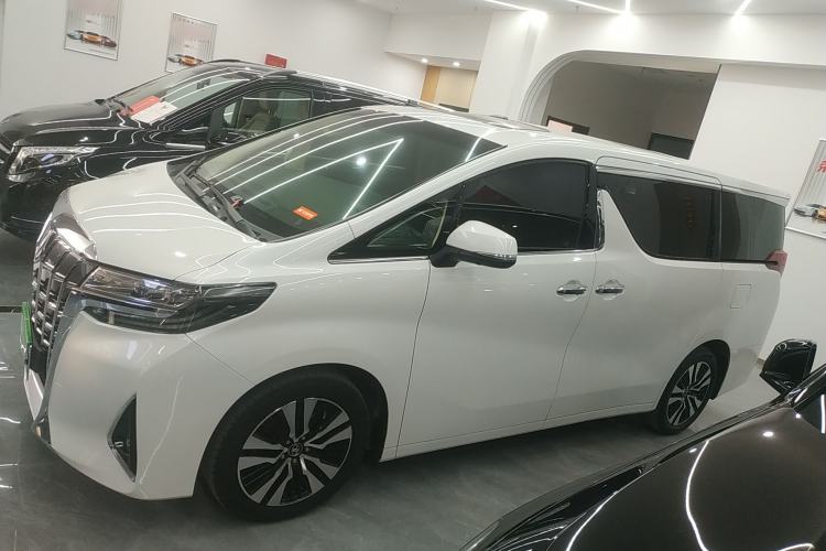 Used Toyota Alphard 2018 Revised Version 3.5L Premium Edition
