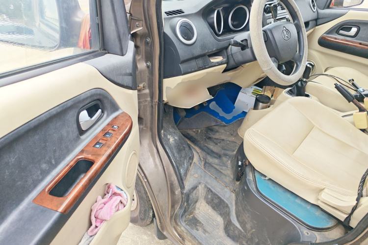 Used Chana Ruixing M80 2014 1.5L Standard Version 4G15S