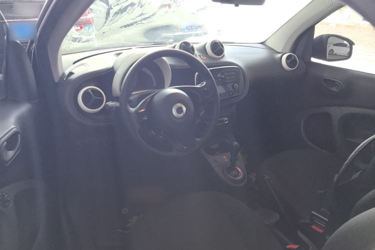 Used  fortwo 2018 1.0L 52kW Hardtop Dynamic Version China V