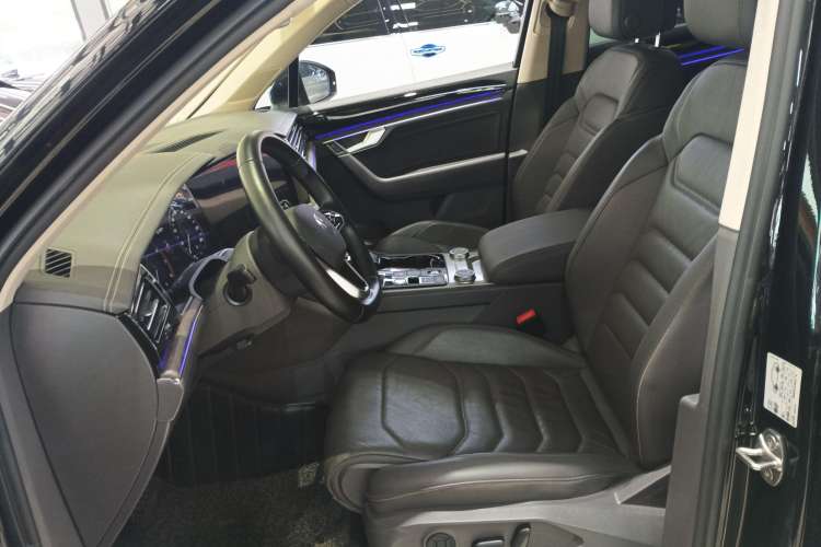 Used Volkswagen Touareg 2020 2.0 TSI RuiShang Edition China VI Standard
