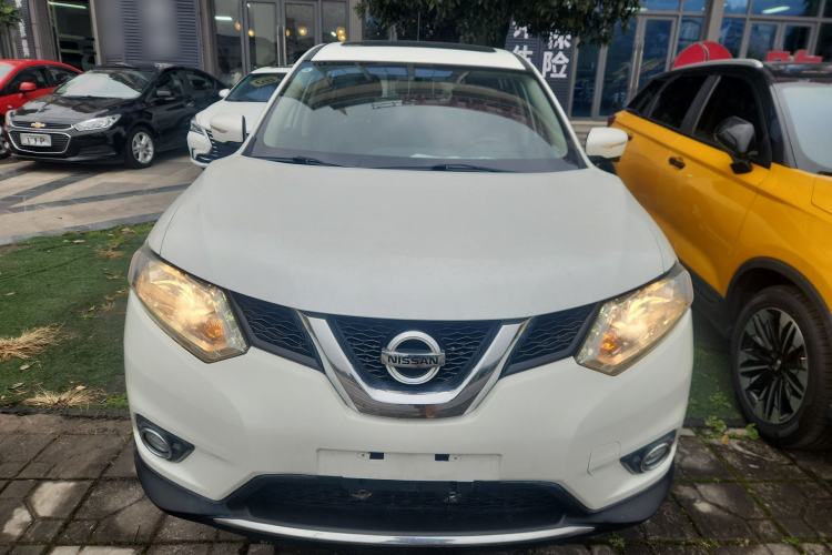 Used Nissan X-Trail 2015 2.0L CVT Comfort MAX Edition 2WD

