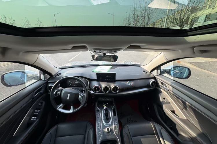 Used Wey VV6 2018 2.0T Two-Wheel-Drive Ultra-Luxury Version China V Standard
