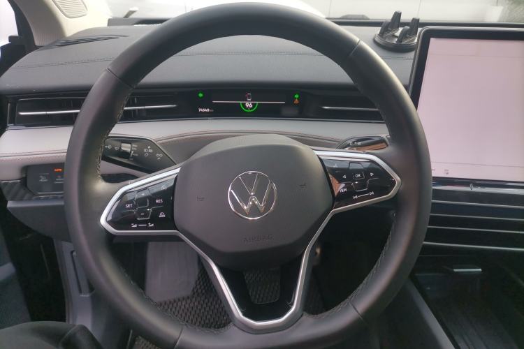 Used Volkswagen ID.7 VIZZION 2024 AIR model
