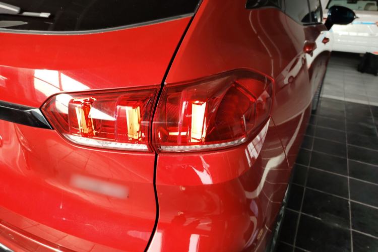 Used Wey VV5 2017 2.0T Ultra-Luxury Version
