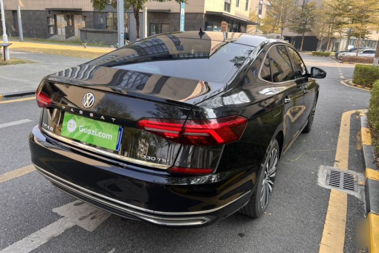 Used Volkswagen Passat 2019 330TSI Luxury Edition China VI Standard
