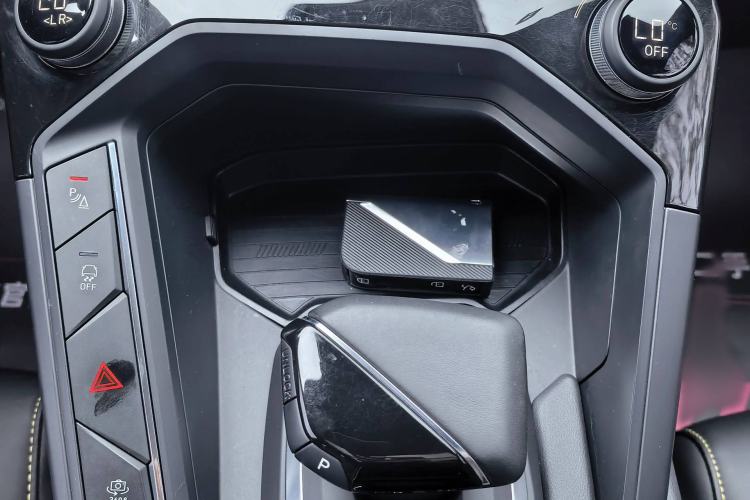 Used Lynk & Co 06 2023 Remix 1.5T Dynamic Halo
