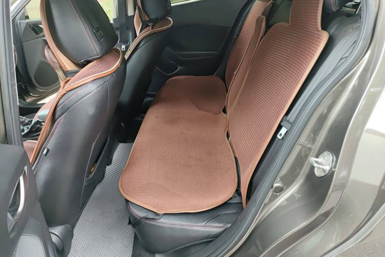 Used Mazda Mazda 3 Axela 2016 Sedan 1.5L Automatic Luxury Model
