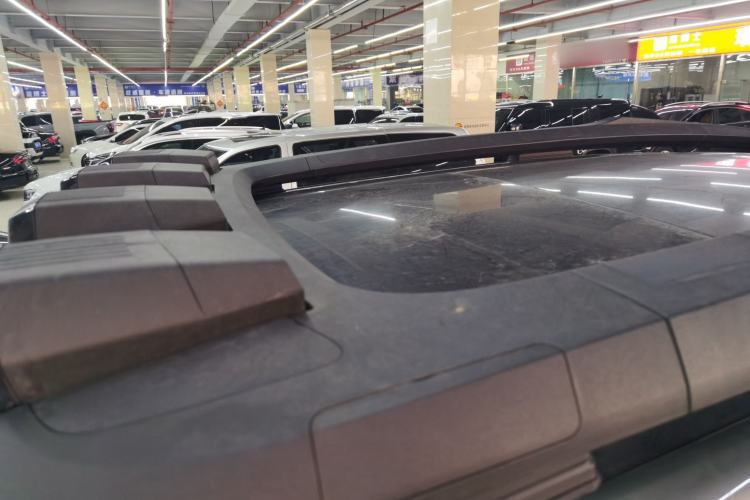 Used  G318 2024 Four-Wheel-Drive Air Suspension Model
