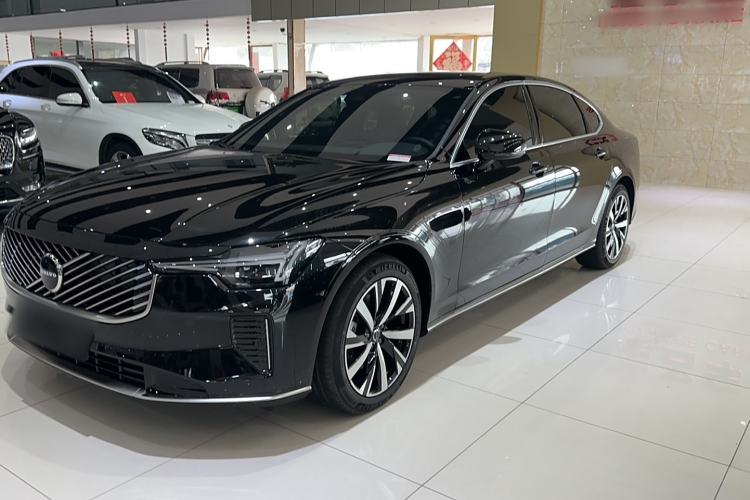 Used Volvo S90 2026 B5 Zhiyi Luxury Edition