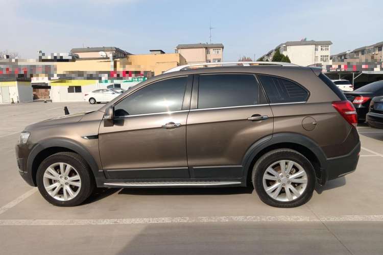 Used Chevrolet Captiva 2017 2.4L 4x4 Flagship Edition 7-Seater
