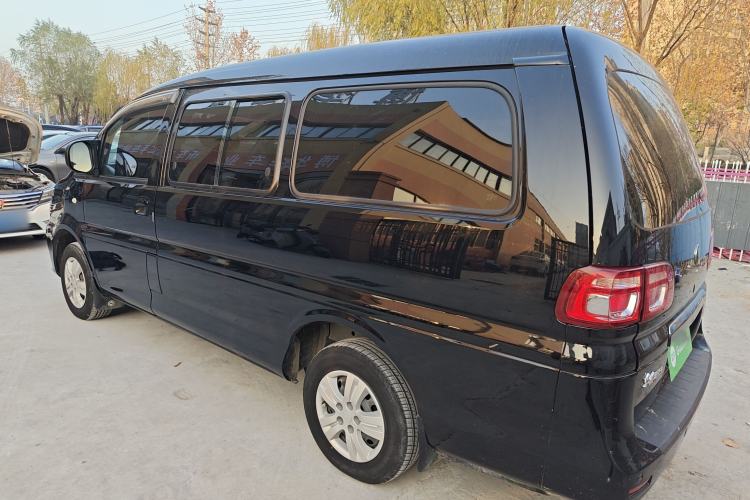 Used FORTHING Lingzhi 2023 M5L 1.6L Base Model 7 Seats
