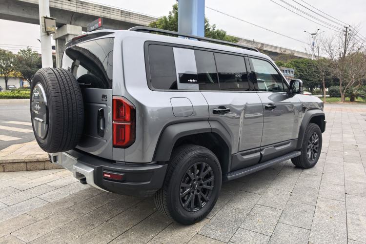 Used  Leopard 5 2023 Navigator Edition