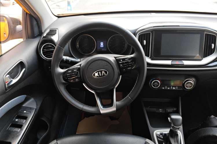 Used Kia Stonic 2021 1.4L CVT Fun & Sunroof Model
