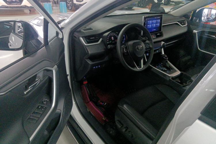 Used Toyota RAV4 2022 Dual-Engine 2.5L E-CVT Four-Wheel Drive Elite Plus Edition
