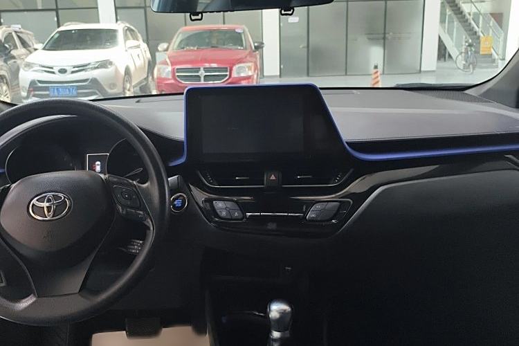 Used Toyota C-HR 2018 2.0L Leading with Sunroof China V Standard
