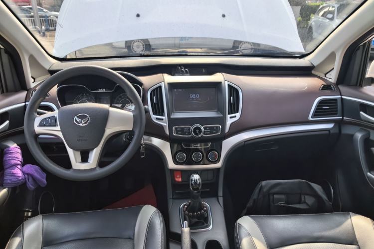 Used HYOSOW H3 2015 1.5L Manual Comfort Model