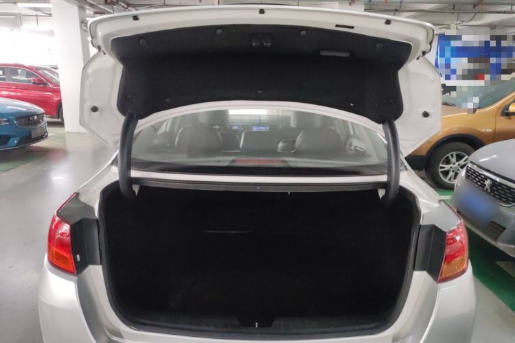 Used Kia K5 2015 2.0L Automatic LUX
