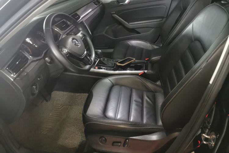 Used Volkswagen Passat 2017 330TSI DSG Luxury Edition
