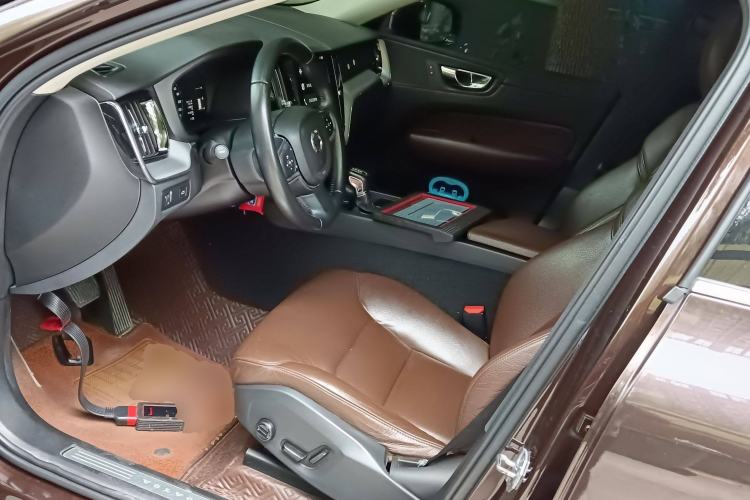 Used Volvo XC60 2019 T5 4x4 Smart Edition China VI Standard
