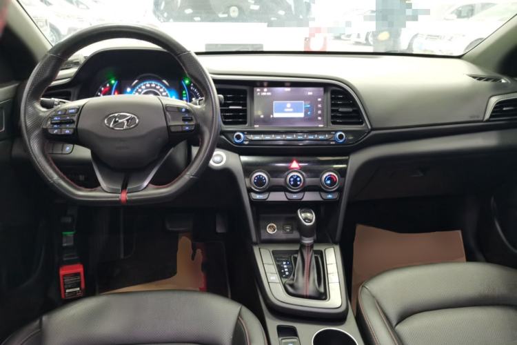 Used Hyundai Elantra 2019 1.4T Dual-Clutch Xuan Dong · Dynamic Model