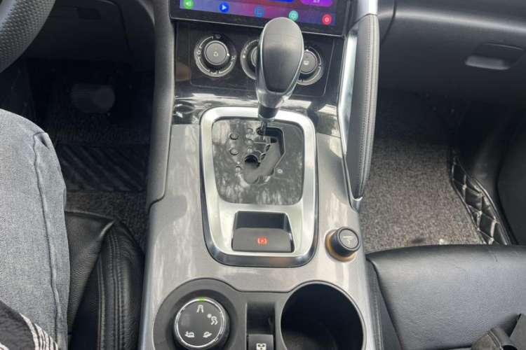 Used Peugeot 3008 2016 1.6THP Automatic Classic Edition
