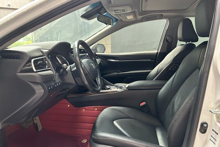 Used Toyota Camry 2019 Revised Version 2.0G Luxury Edition
