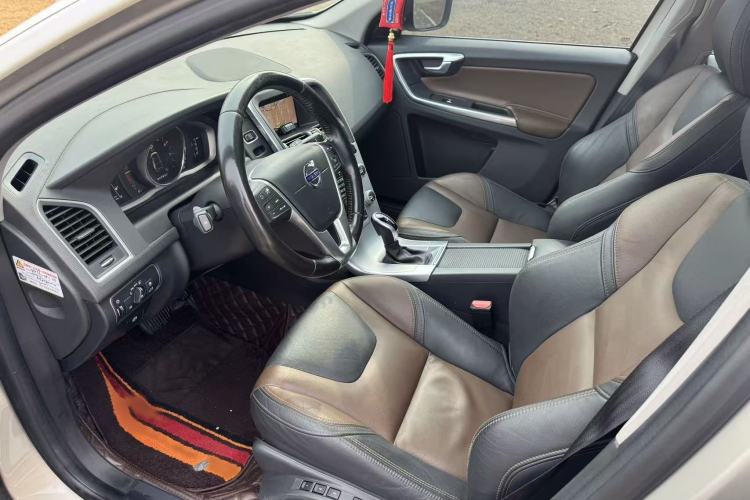 Used Volvo XC60 2017 T5 AWD Smart Upgrade Edition