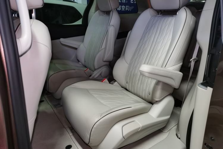 Used Buick GL8 2022 Land Business Class 652T Luxury Model
