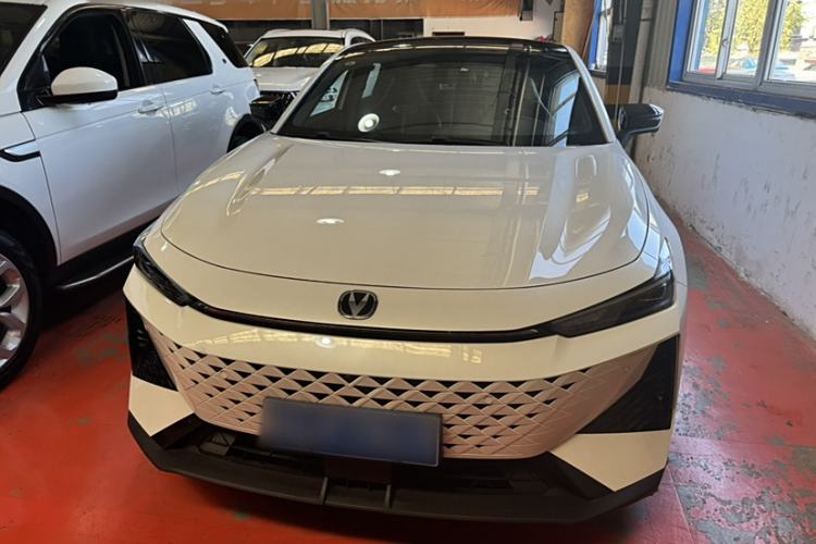 Used Changan UNI-V 2024 1.5T Prestige Edition
