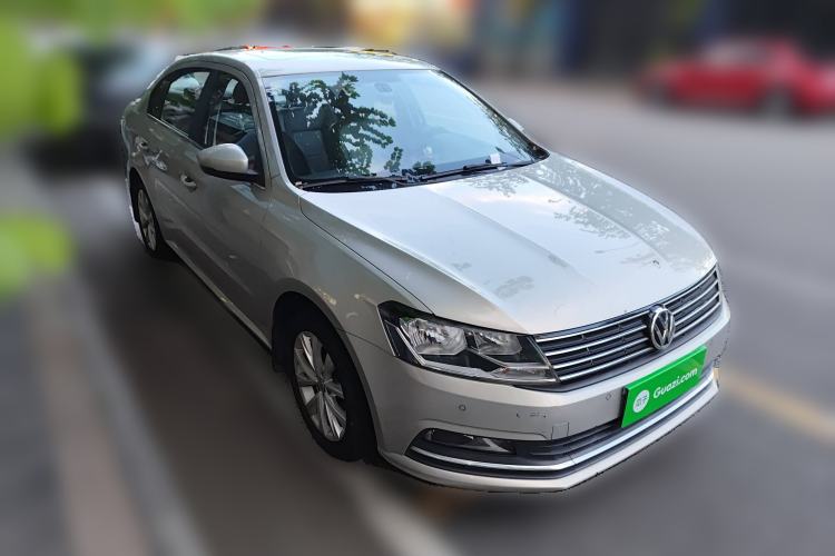 Used Volkswagen Lavida 2015 1.6L Automatic Comfort Edition
