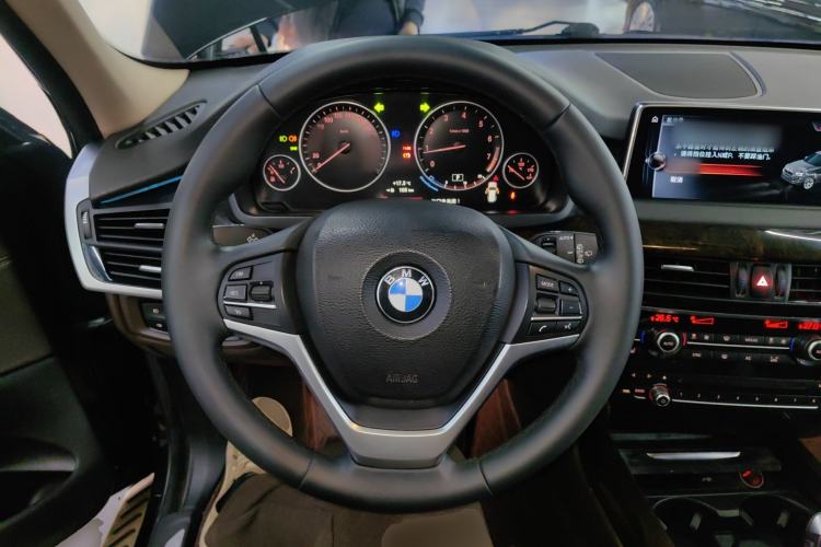 Used BMW X5 2017 xDrive28i
