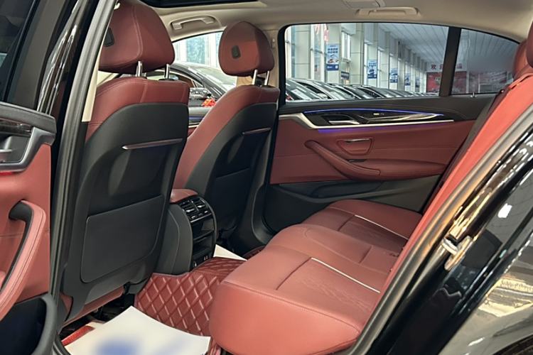 Used BMW 5 Series 2022 Second Facelift 525Li Luxury Package
